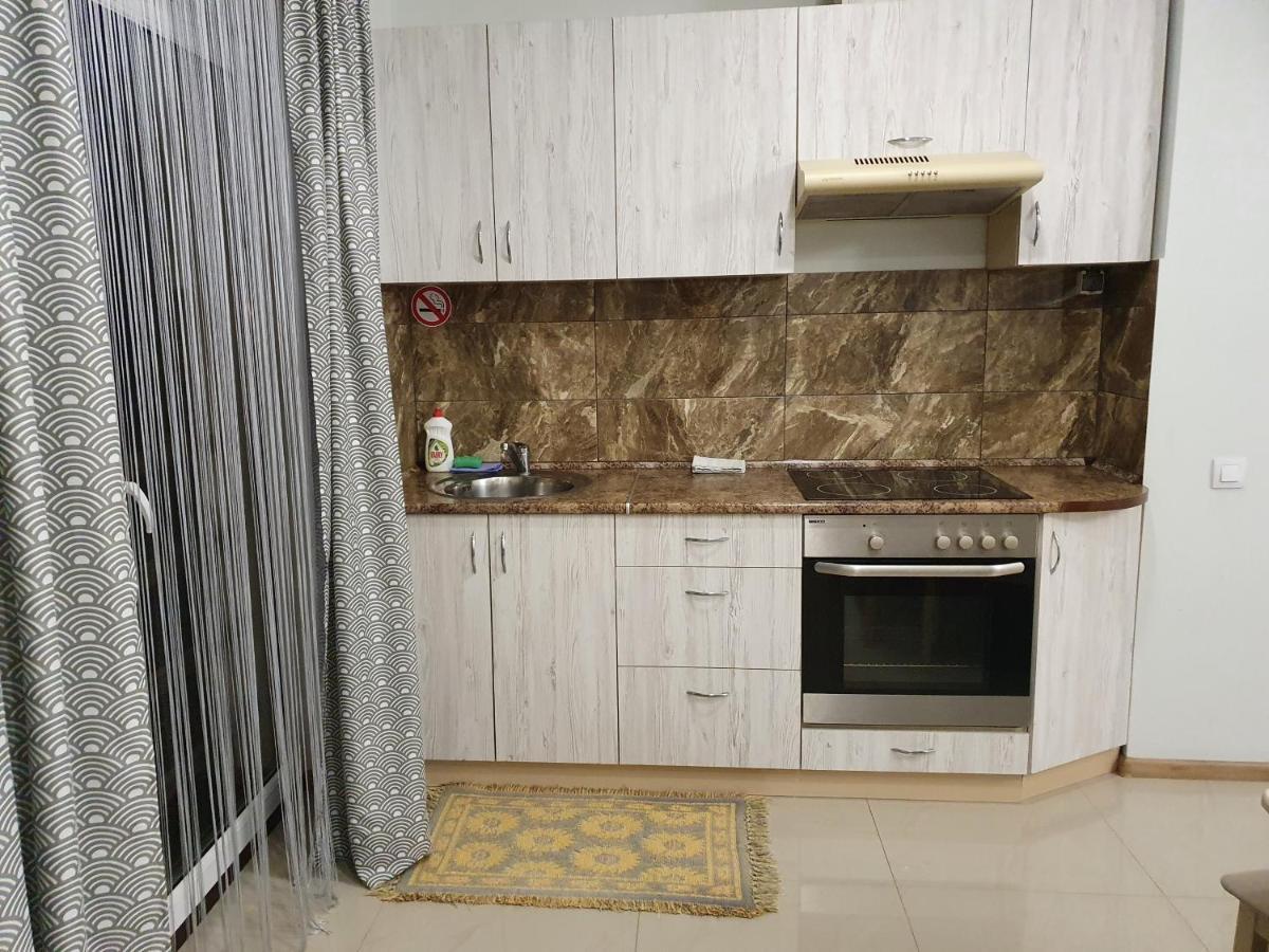 Apartment квартира-студія *